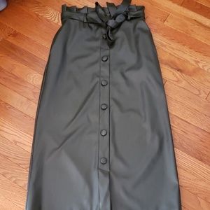Midi pencil skirt